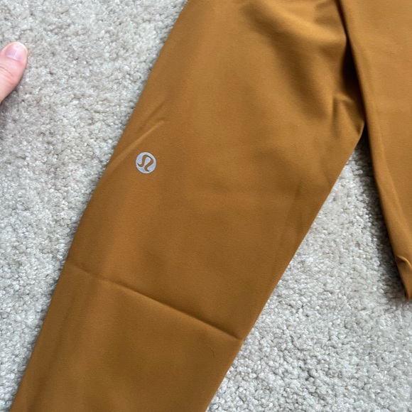 Lululemon high rise leggings in size 6 - Picture 2 of 6